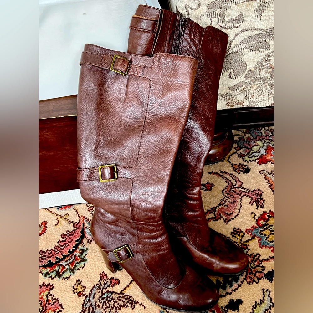 Brown Nine West high boots tall boots up to boot on knee